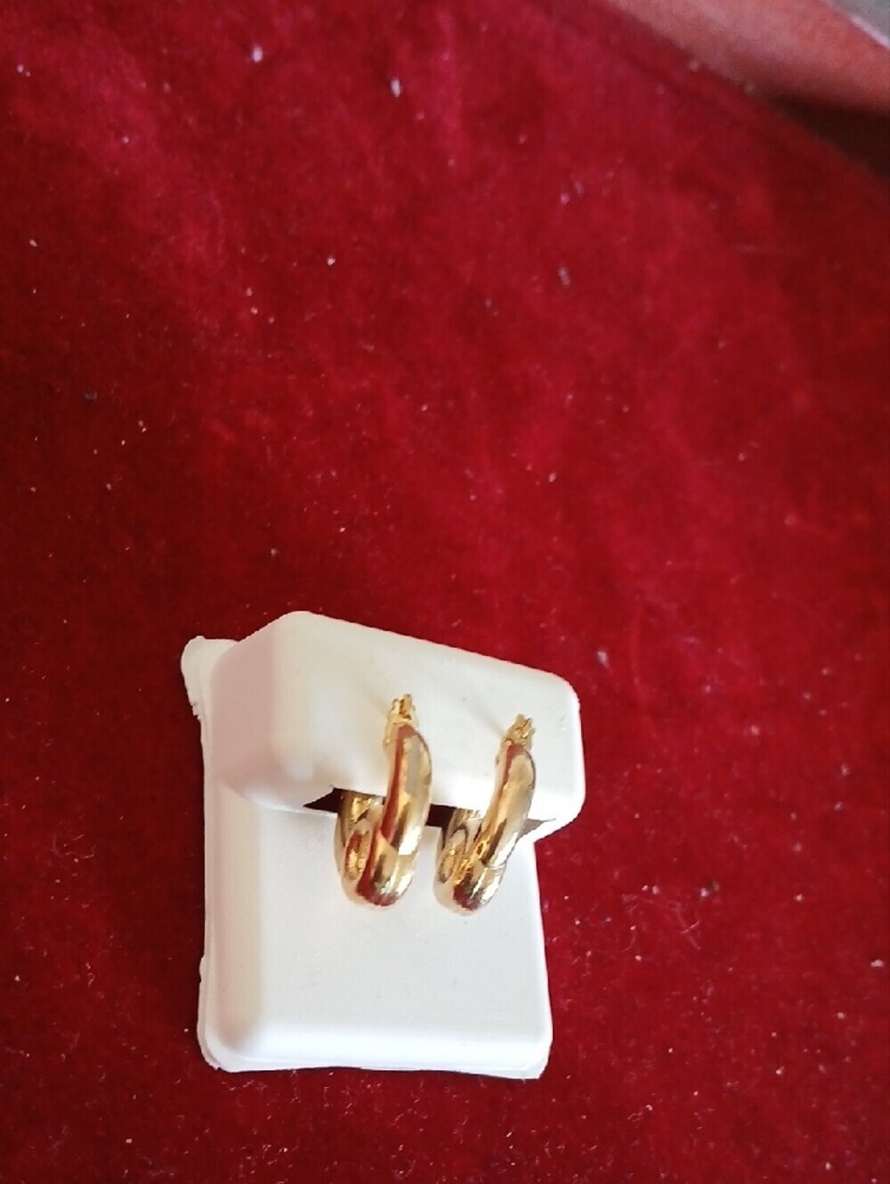 Gold Hoop Twist Earrings - Gold Tone Women's Jewelry - Picture 3 of 3